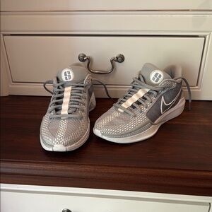 Nike Sabrina 1 Wolf Gray Wolf Women’s Basketball Shoes Size 7.5